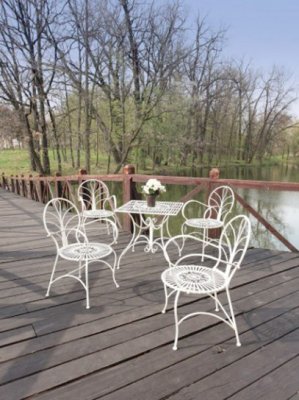 Licitaţie de orientalism, scluptură şi mobilier: Arta de a trăi cu eleganţă!